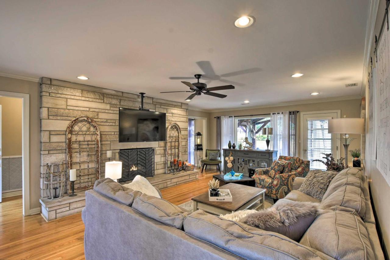 Charming Florence Getaway With Fireplace And Grill! Exterior photo