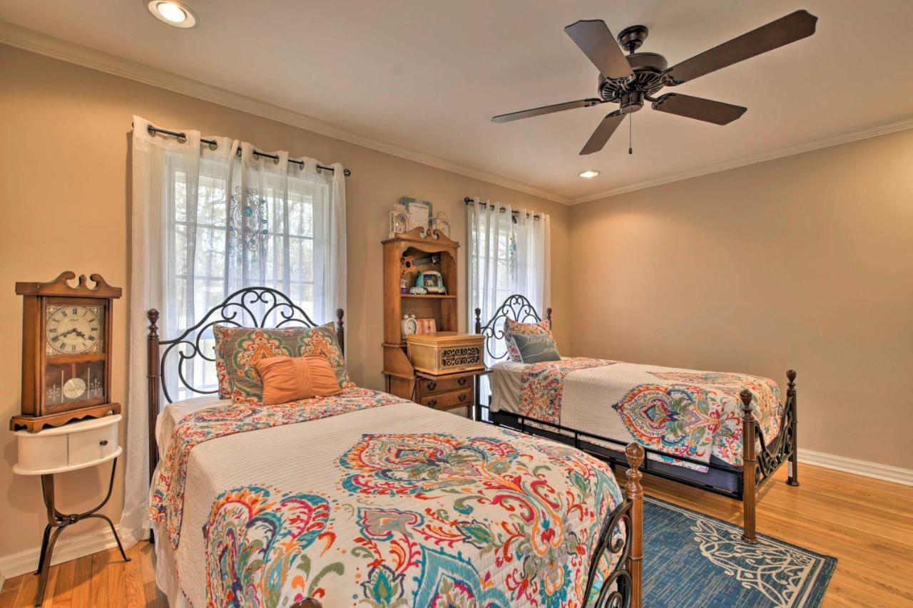 Charming Florence Getaway With Fireplace And Grill! Exterior photo